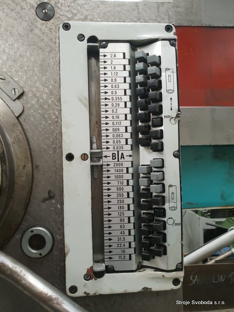 Vrtačka otočná VO 63 (9523 VYMENIT - Radial Drilling machine VO 63 (14).jpg)